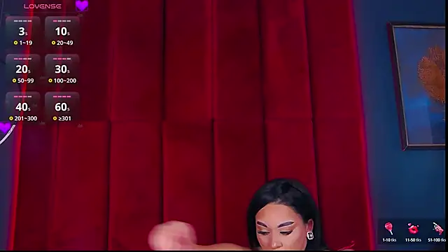 MadyLuxxx online show from October 2025 06:42:02 PM