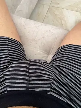 Luismimor93 online show from December 2024 06:18:02 PM