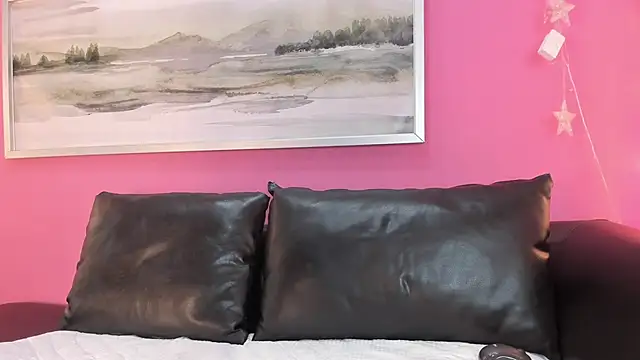 Tiffanysurez  online show from September 2025 08:32:01 PM