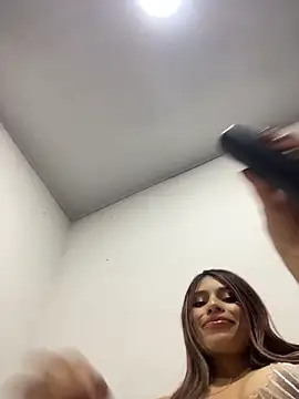Tiffanysurez  online show from May 2026 12:18:01 AM