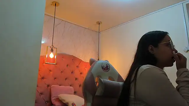 nalalye cruzz  online show from January 2025 02:09:01 AM