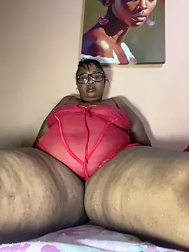 Snapshot of ZOQULUx chatting on December 2024 07:03:02 PM ZOQULUx online show from December 2024 07:03:02 PM