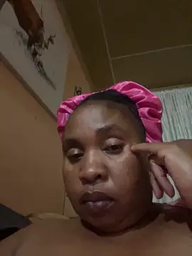 Snapshot of ZOQULUx chatting on March 2025 09:01:02 PM ZOQULUx online show from March 2025 09:01:02 PM