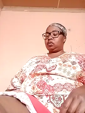 Snapshot of ZOQULUx chatting on September 2025 10:07:02 AM ZOQULUx online show from September 2025 10:07:02 AM