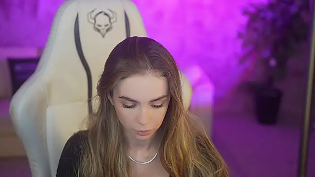 Snapshot of Anabelka054 chatting on December 2025 11:37:01 AM Anabelka054 online show from December 2025 11:37:01 AM