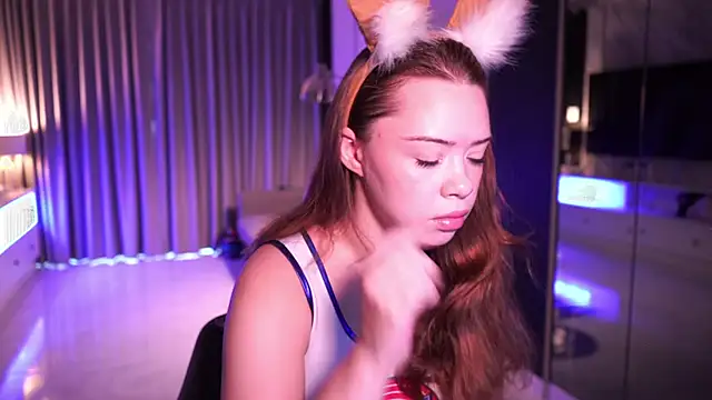 Snapshot of VixenMia chatting on September 2025 02:02:02 AM VixenMia online show from September 2025 02:02:02 AM