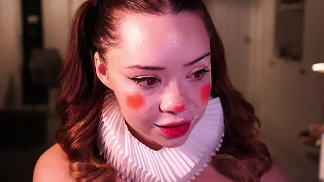 Snapshot of VixenMia chatting on November 2025 02:57:02 AM VixenMia online show from November 2025 02:57:02 AM