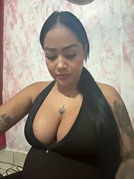 Snapshot of Luisa_Fernandaa chatting on November 2025 12:57:02 AM Luisa Fernandaa online show from November 2025 12:57:02 AM