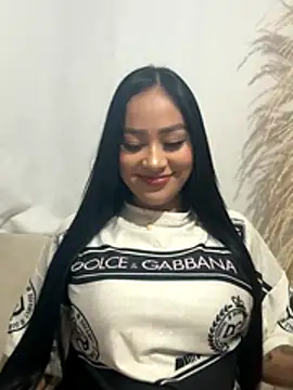 Snapshot of Luisa_Fernandaa chatting on November 2025 11:37:01 PM Luisa Fernandaa online show from November 2025 11:37:01 PM