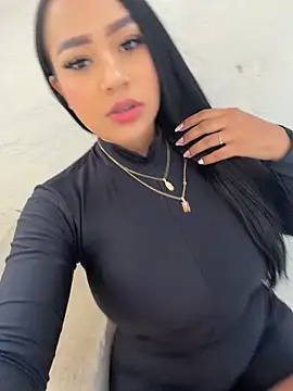 Luisa Fernandaa online show from April 2026 07:52:01 PM