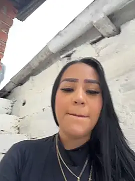 Luisa Fernandaa online show from April 2026 08:50:02 PM