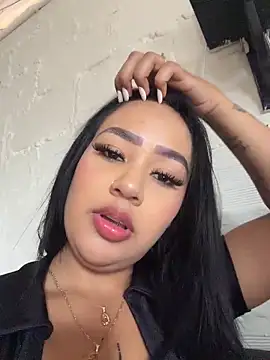 Luisa Fernandaa online show from May 2026 07:32:02 PM