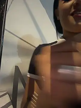 Luisa Fernandaa online show from May 2026 11:43:01 PM