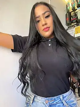 Luisa Fernandaa online show from May 2026 08:06:01 PM