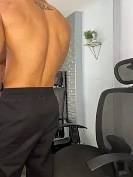 ARON TAYLER01 online show from February 2025 04:28:01 PM