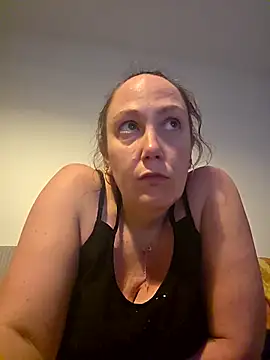 Wisie Cutie online show from February 2026 06:50:01 PM