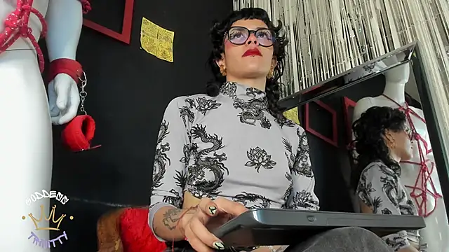 Snapshot of trinitty chatting on December 2025 04:36:01 PM trinitty online show from December 2025 04:36:01 PM