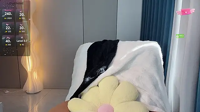 Mandy-- online show from November 2025 03:20:01 AM