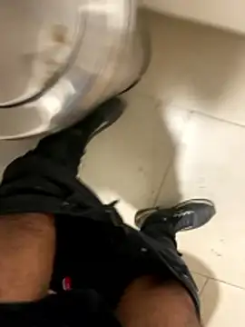 Snapshot of par_0111 chatting on January 2026 08:52:01 AM par 0111 online show from January 2026 08:52:01 AM