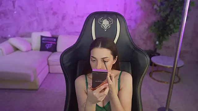 Snapshot of Kate054 chatting on December 2025 08:19:02 AM Kate054 online show from December 2025 08:19:02 AM