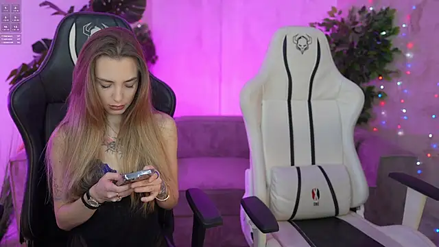 Snapshot of Kisasolo chatting on March 2025 08:15:02 PM Kisasolo online show from March 2025 08:15:02 PM