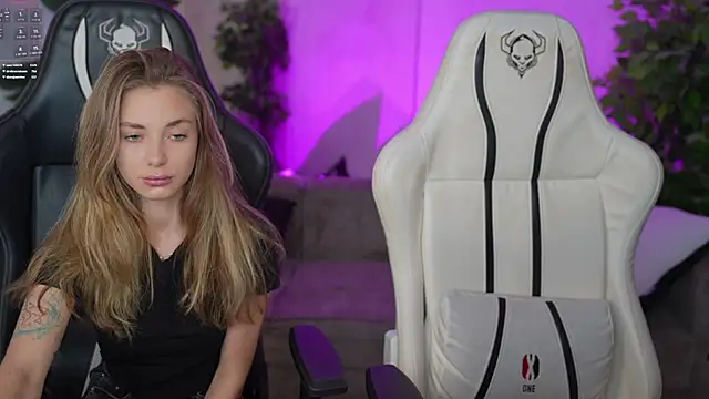 Snapshot of Kisasolo chatting on September 2025 02:50:02 PM Kisasolo online show from September 2025 02:50:02 PM