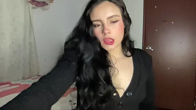 salome polaniiee online show from April 2026 07:45:01 AM