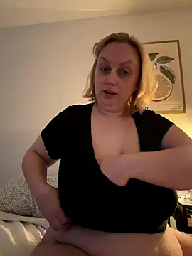 BBW Nora online show from December 2025 07:37:01 AM