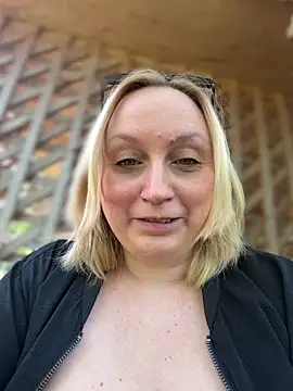 BBW Nora online show from April 2026 09:45:01 AM