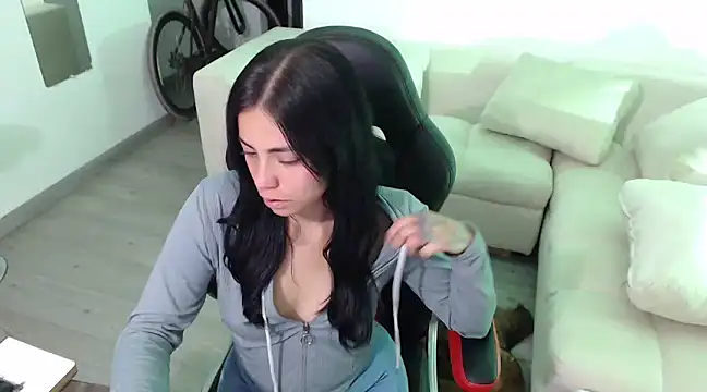 i am nina  online show from January 2025 02:58:02 AM