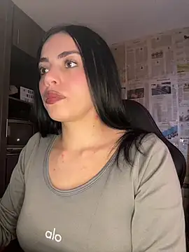 i am nina  online show from May 2026 10:40:02 PM