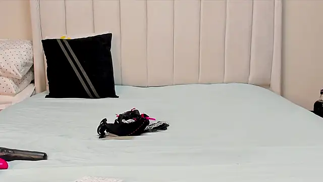  heavenlysent online show from March 2026 04:19:01 AM