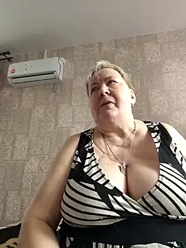 EffectFiona online show from March 2025 11:09:02 AM