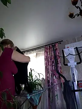 Snapshot of EffectFiona chatting on November 2025 04:34:02 AM EffectFiona online show from November 2025 04:34:02 AM