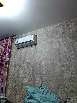 Snapshot of EffectFiona chatting on December 2025 04:09:01 AM EffectFiona online show from December 2025 04:09:01 AM