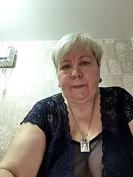 Snapshot of EffectFiona chatting on January 2026 11:07:01 PM EffectFiona online show from January 2026 11:07:01 PM