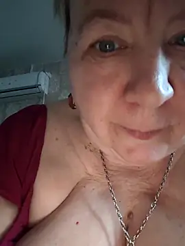 Snapshot of EffectFiona chatting on February 2026 12:36:01 PM EffectFiona online show from February 2026 12:36:01 PM