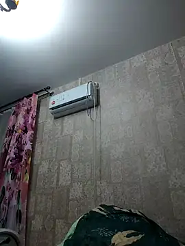 Snapshot of EffectFiona chatting on February 2026 12:01:01 AM EffectFiona online show from February 2026 12:01:01 AM