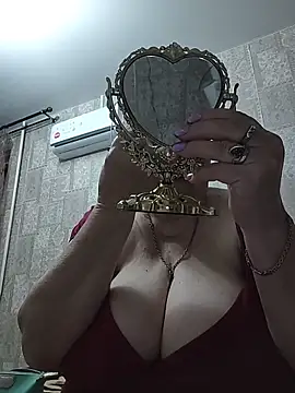 EffectFiona online show from May 2026 10:49:02 PM