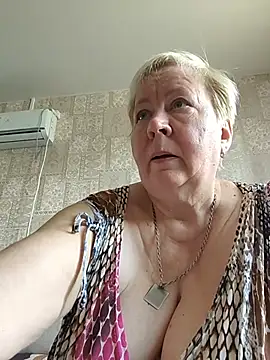 Snapshot of EffectFiona chatting on July 2026 11:58:02 AM EffectFiona online show from July 2026 11:58:02 AM