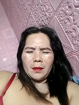 Snapshot of Cutehornywetmom chatting on March 2025 06:12:01 PM Cutehornywetmom online show from March 2025 06:12:01 PM