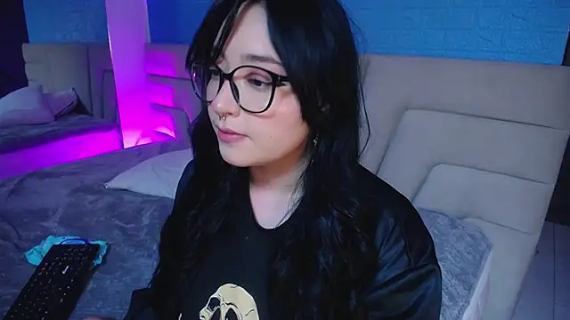 Miss Loise online show from October 2025 01:27:02 AM