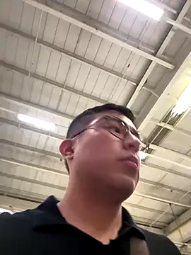 andrewmhilton  online show from October 2025 06:41:02 PM