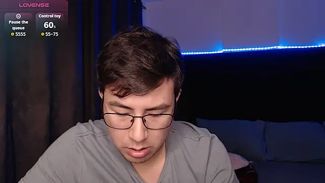 andrewmhilton  online show from March 2026 05:57:02 AM