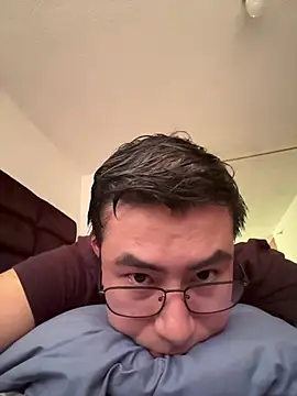 andrewmhilton  online show from May 2026 05:08:01 PM