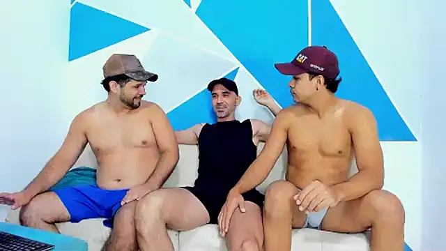 Snapshot of trio_hotplus19 chatting on January 2025 12:52:01 PM trio hotplus19 online show from January 2025 12:52:01 PM