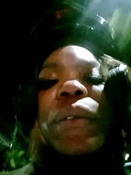 Snapshot of Kenya_Agu chatting on January 2025 03:43:01 AM Kenya Agu online show from January 2025 03:43:01 AM