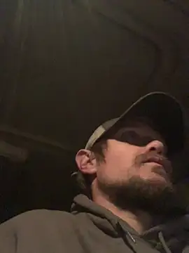 Snapshot of Midwestalpha chatting on February 2026 12:04:02 AM Midwestalpha online show from February 2026 12:04:02 AM