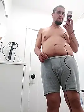 Snapshot of Stomps33 chatting on February 2025 07:30:01 PM Stomps33 online show from February 2025 07:30:01 PM