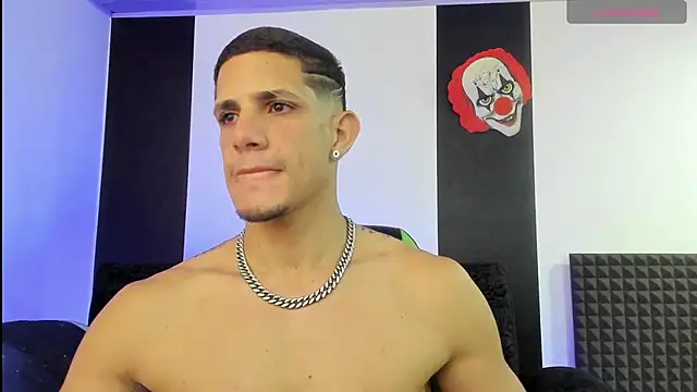 jhonnysnow17 online show from January 2025 05:08:02 AM